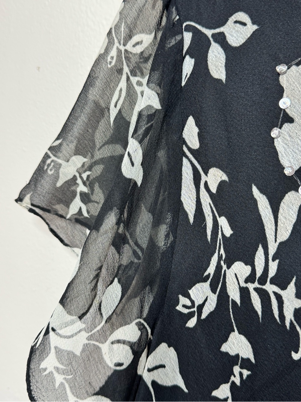Signature Black Floral V-Neck Short Sleeve Blouse - Picture 4 of 5